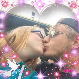 Meet your Posher, Coral